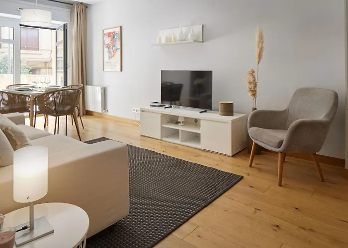 The Collection - Aura 아파트 *